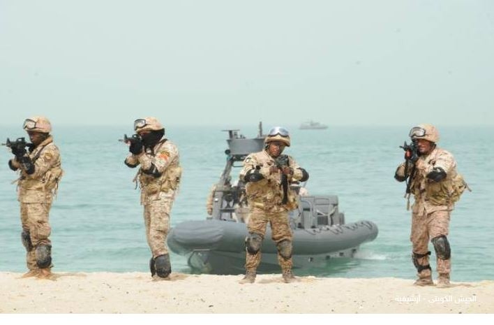 تحذير للمواطنين والمقيمين في الكويت.. رماية بالذخيرة الحية في منطقة الأبرق 1 الرماية بالذخيرة الحية في الكويت