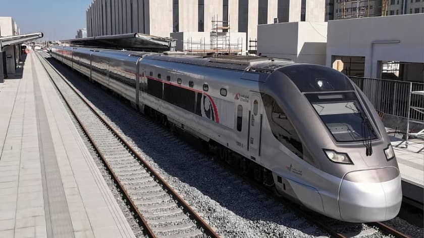 قطار الاتحاد في الإمارات 2026.. المحطات العاملة حاليًا وأسعار وحجز الرحلات للمقيمين 2 Etihad Rail 2 1 1