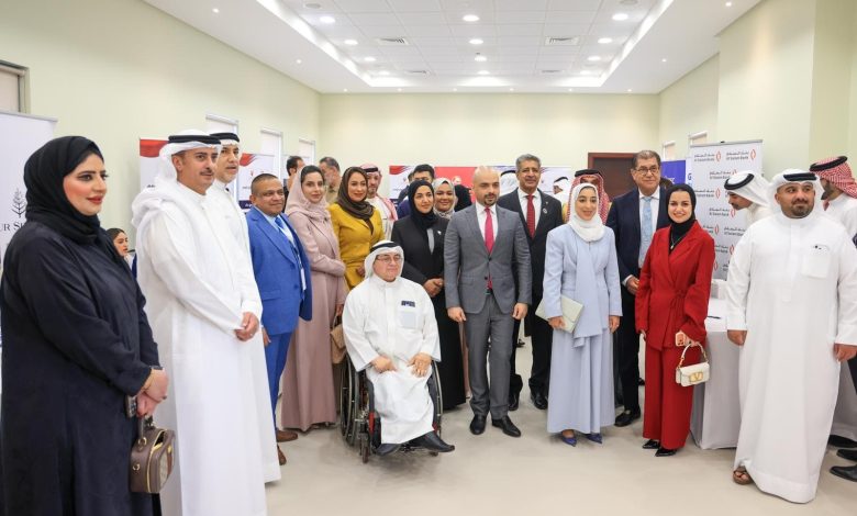 البحرين تفتتح أول معرض توظيف للأشخاص ذوي الهمم.. أكثر من 200 فرصة عمل ورواتب تصل لـ850 دينارًا 1 معرض توظيف ذوي الهمم في البحرين