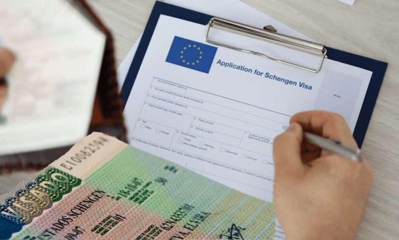 انتهاء الإقامة العُمانية أثناء انتظار تأشيرة شنغن