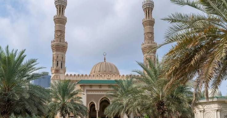 مواعيد الصلاة في الشارقة اليوم