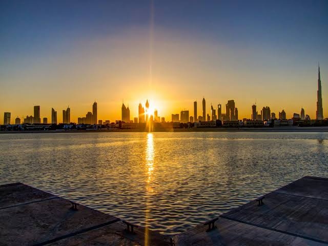 أمطار غزيرة وبَرد في الإمارات.. 5 تحذيرات مهمة للسكان حتى الخميس 15 أكتوبر 2 الطقس في الإمارات