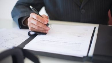 «ضوابط جديدة لاستقدام العمالة الأجنبية».. قطر تنظم تراخيص مكاتب الاستقدام وتفرض ضمانًا ماليًا 3 تغيير جهة العمل في قطر