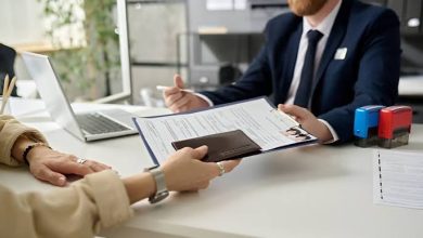 تأشيرة العمل في الإمارات.. إلزام شخص برد 8700 درهم بعد وعد شاب باستخراج إقامة عمل 8 تأشيرة العمل في الإمارات