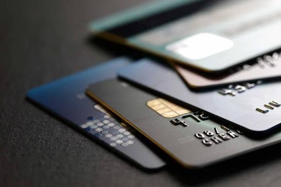 ألغيت بطاقتك البنكية واستمرت الاشتراكات في الإمارات.. كيف توقف الخصم نهائيًا؟ 2 إيقاف خصم الاشتراكات بعد إلغاء البطاقة في الإمارات