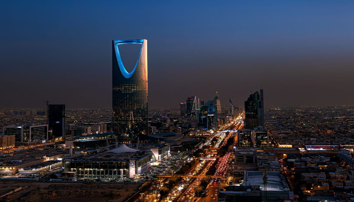انتهاء عقد العمل في السعودية 2026.. هل يمكن نقل الخدمات دون موافقة صاحب العمل؟ 1 انتهاء عقد العمل في السعودية 2026