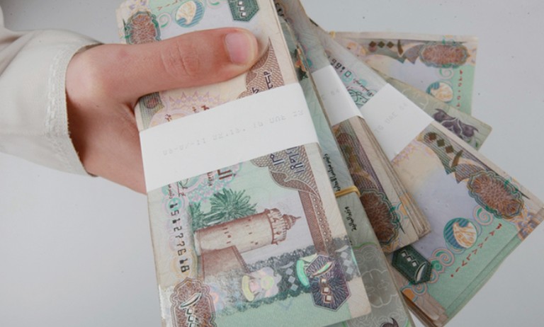 المستفيدون من تأجيل أقساط القروض في الإمارات.. تفاصيل الفئات والأعداد 2 أقساط