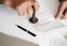 هل يجب توثيق بيان الدرجات للإمارات؟ الفرق بين التحقق والتصديق والاعتراف 2 تصديق الشهادة الجامعية 780x470 1