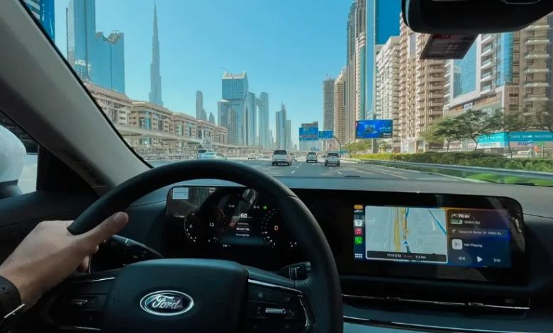 رخصة القيادة في الإمارات للمقيمين.. خطوات استخراجها والرسوم والمستندات المطلوبة 1 سيارة